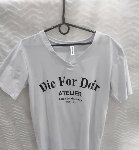 Biała bluzeczka z napisem Die For Doir