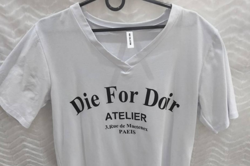 Biała bluzeczka z napisem Die For Doir